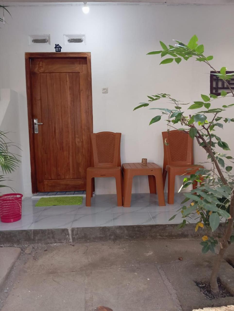 Putri Nyale Bungalow Kuta  Exterior foto